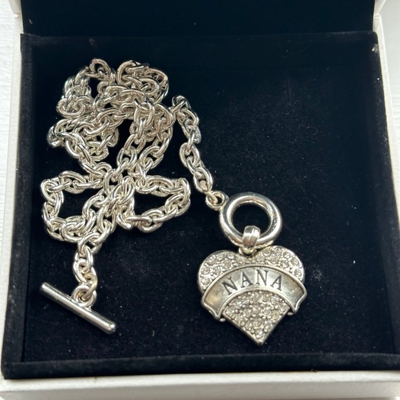 Necklace & Bracelet Bundle - Picture 2 of 9